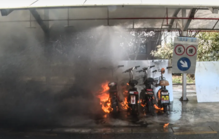 中旭宏卫 | 电动自行车换电柜的技术创新与发展趋势