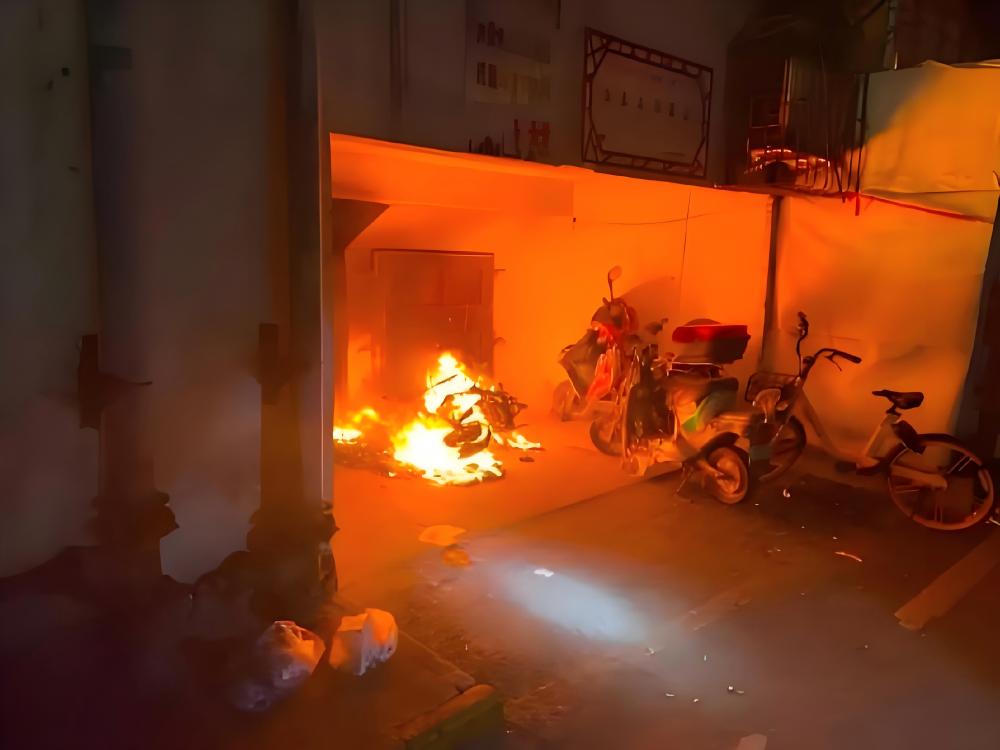 合规与安全下的“换电突围”：破解行业消防痛点，构建智慧化发展新生态