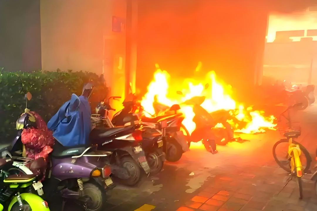 电动自行车火灾图片